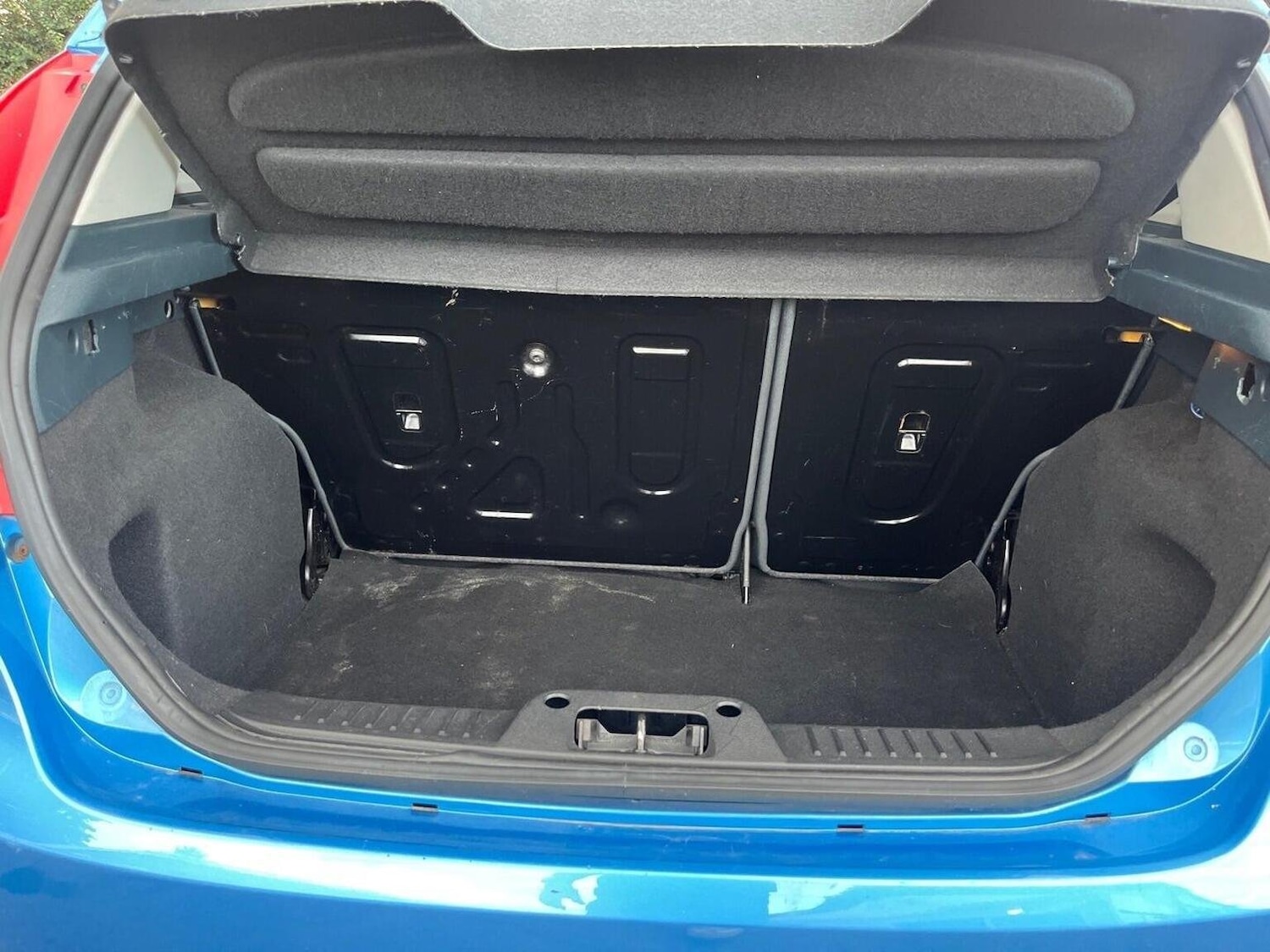 Used Ford Fiesta 2010 for sale - 76605859: Photo 28