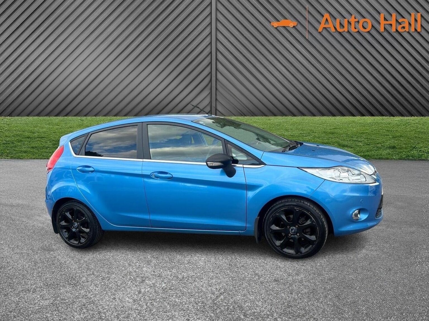 Used Ford Fiesta 2010 for sale - 76605859: Photo 9
