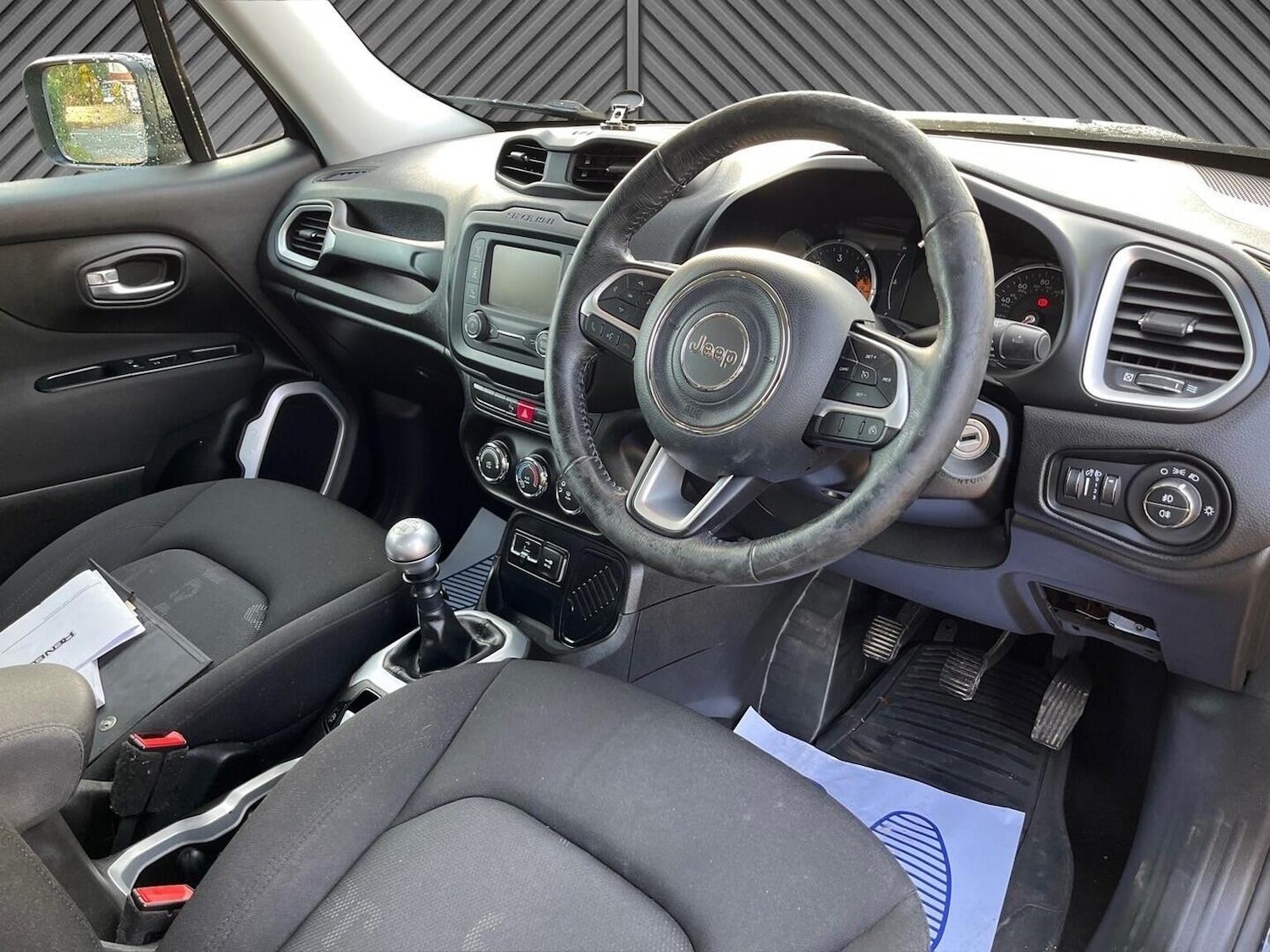 Used Jeep Renegade 2017 for sale - 76848674: Photo 12