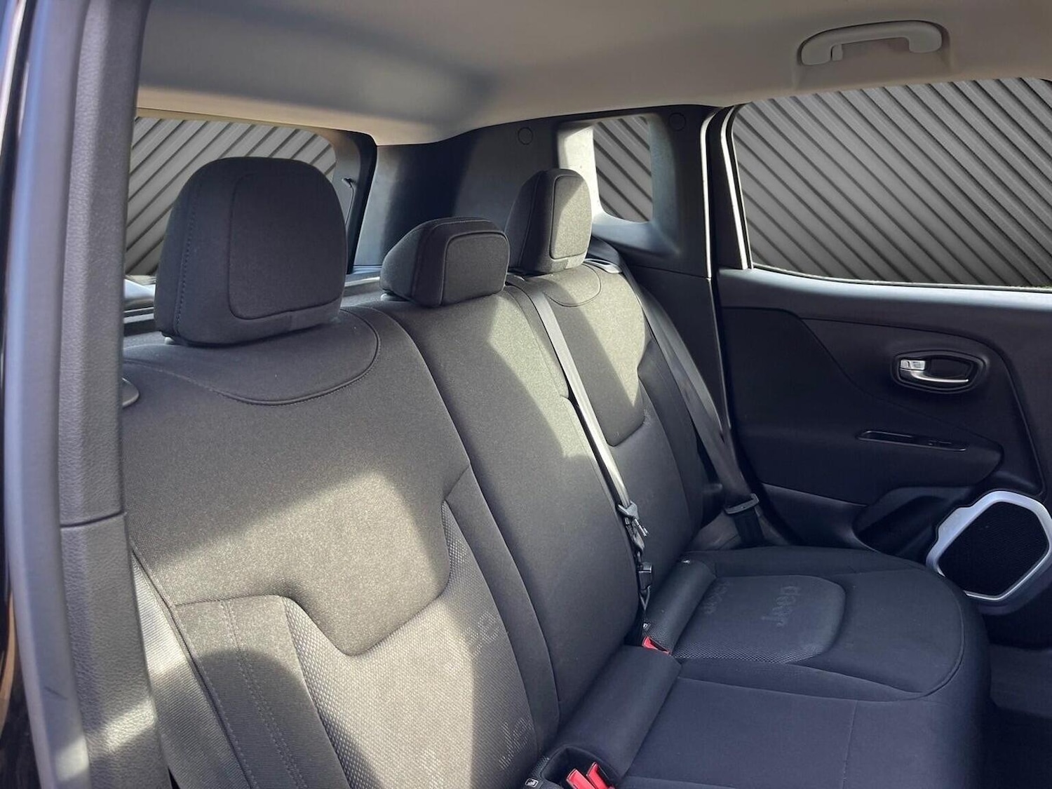 Used Jeep Renegade 2017 for sale - 76848674: Photo 18