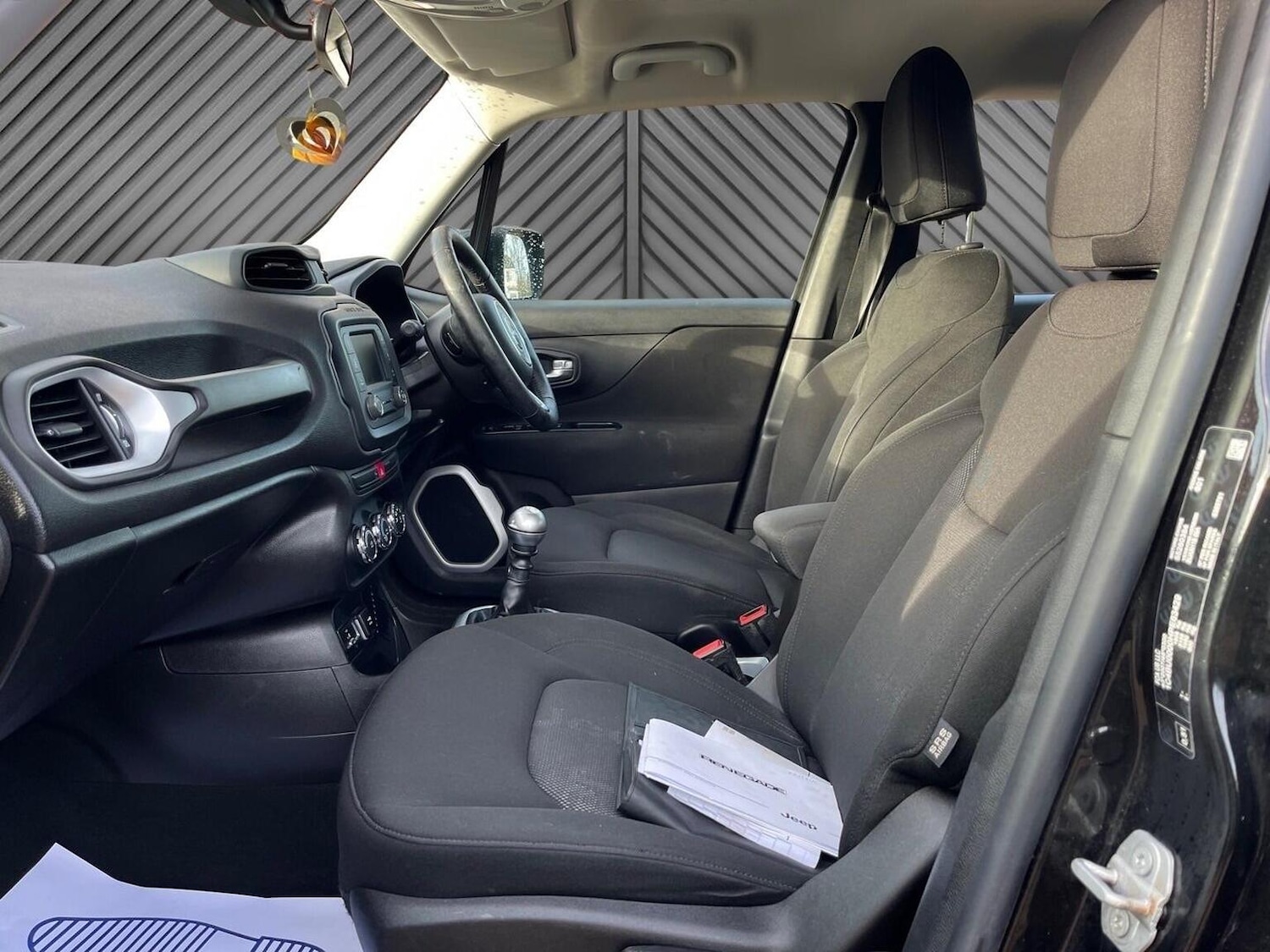 Used Jeep Renegade 2017 for sale - 76848674: Photo 29