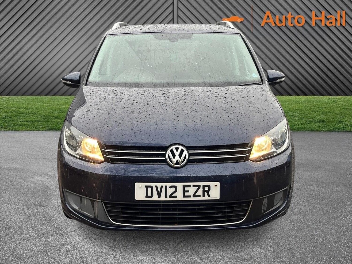 Used Volkswagen Touran 2012 for sale - 76605862: Photo 2