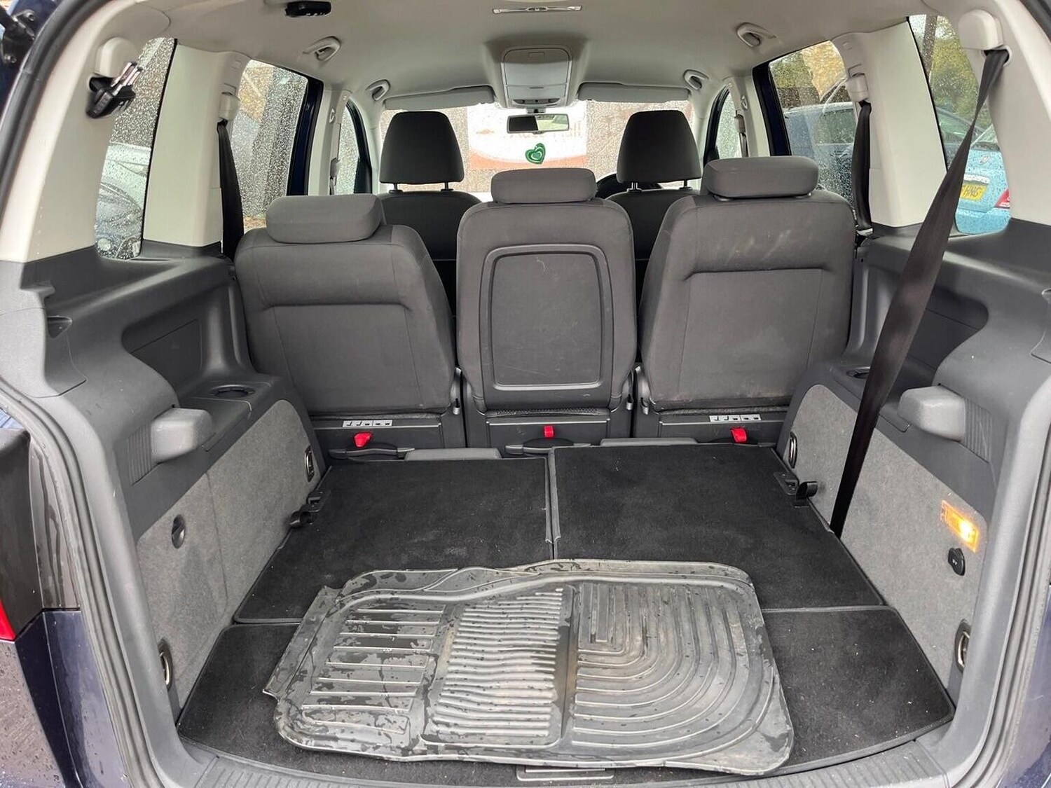 Used Volkswagen Touran 2012 for sale - 76605862: Photo 24