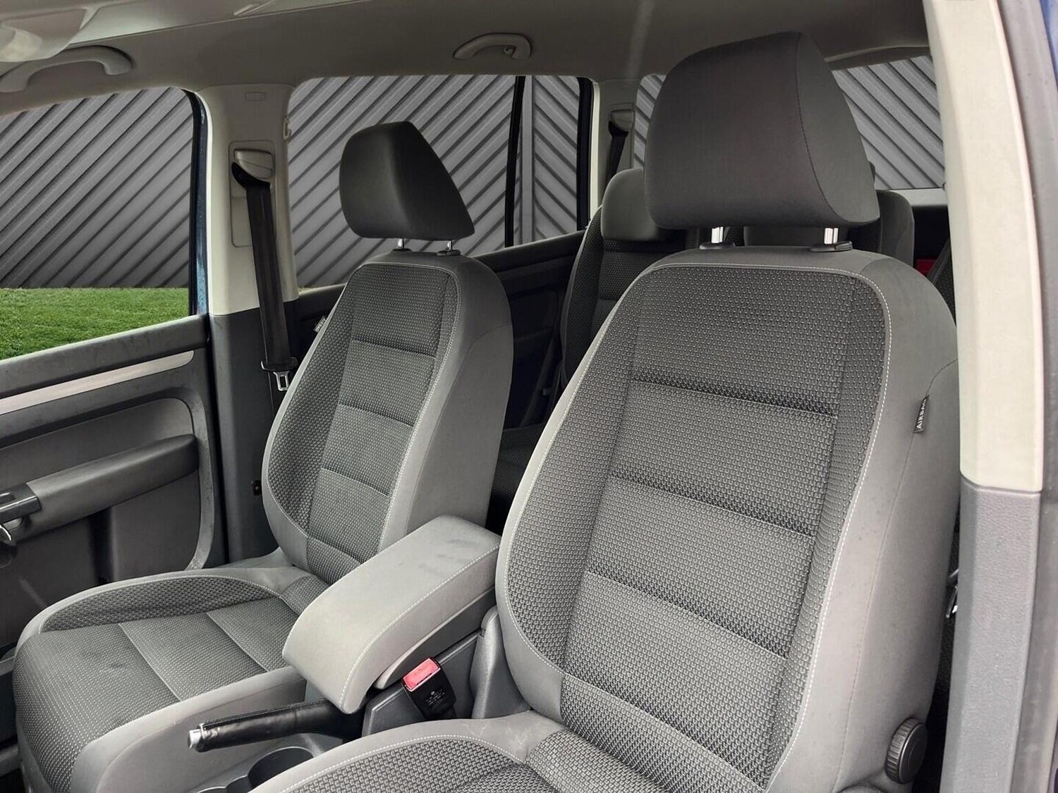 Used Volkswagen Touran 2012 for sale - 76605862: Photo 26