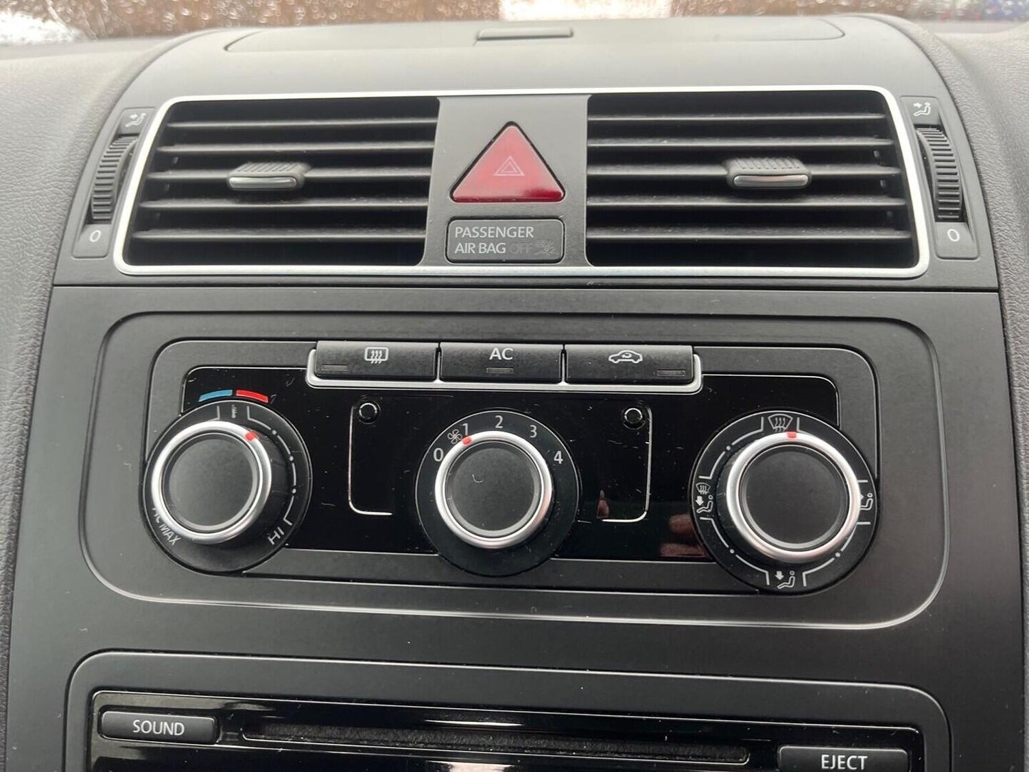 Used Volkswagen Touran 2012 for sale - 76605862: Photo 29