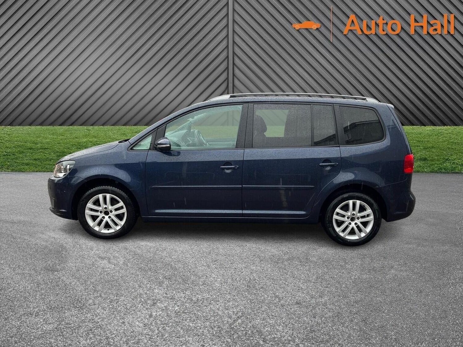 Used Volkswagen Touran 2012 for sale - 76605862: Photo 8