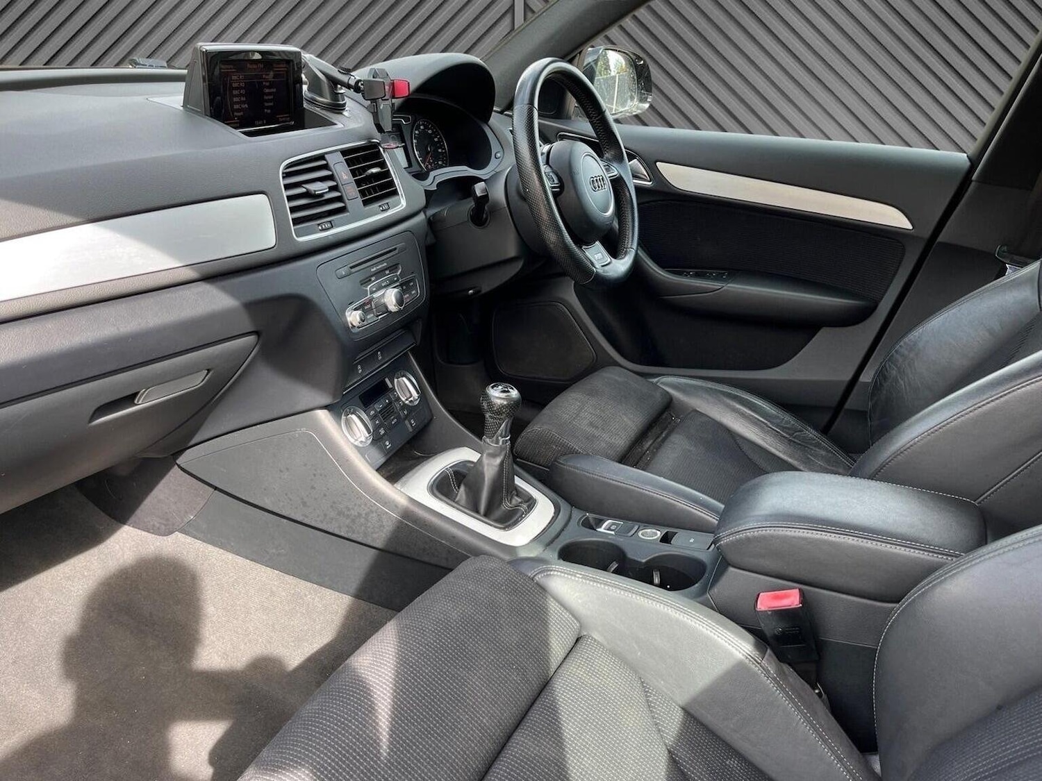 Used Audi Q3 2012 for sale - 76793268: Photo 15