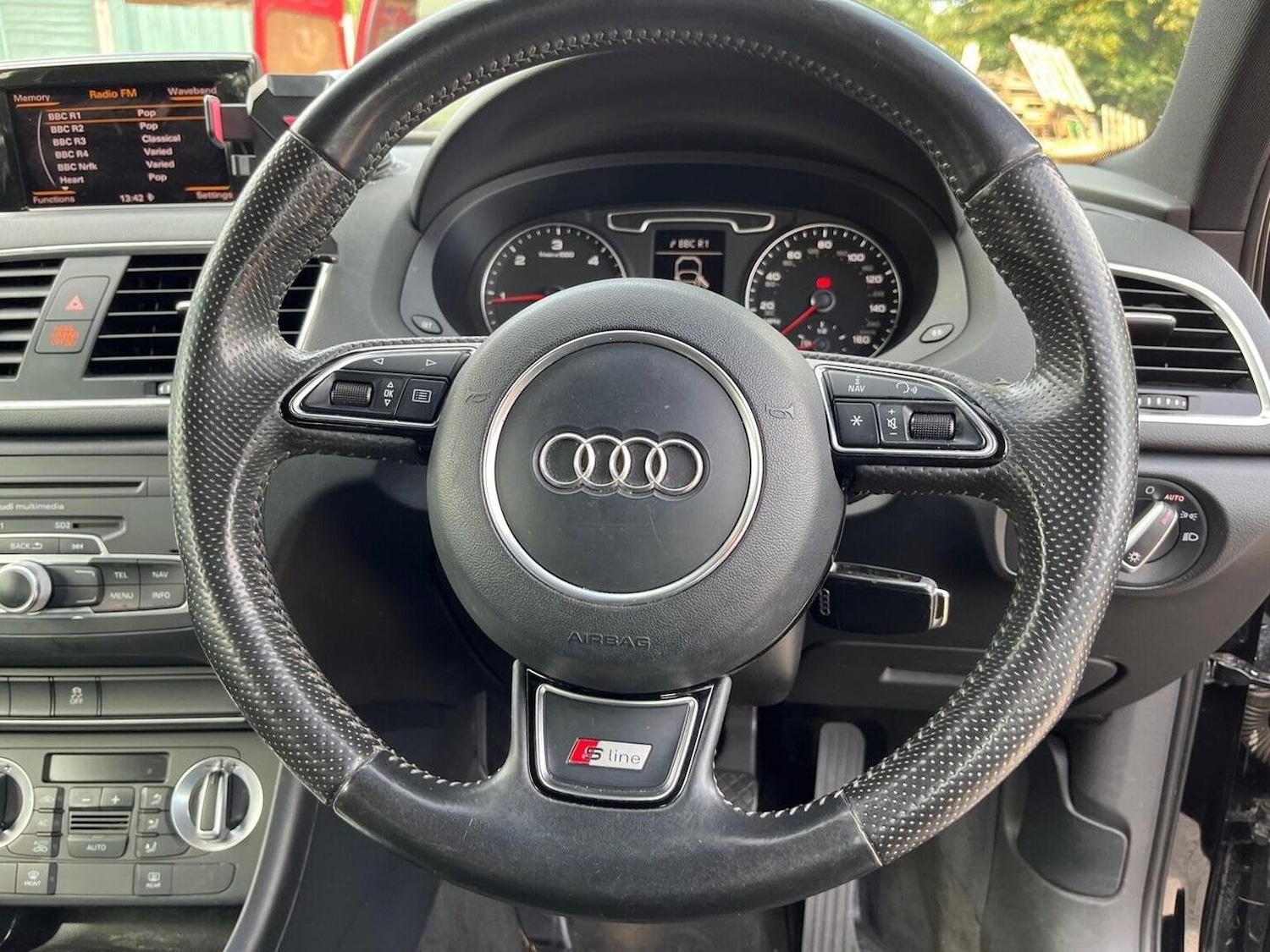 Used Audi Q3 2012 for sale - 76793268: Photo 30