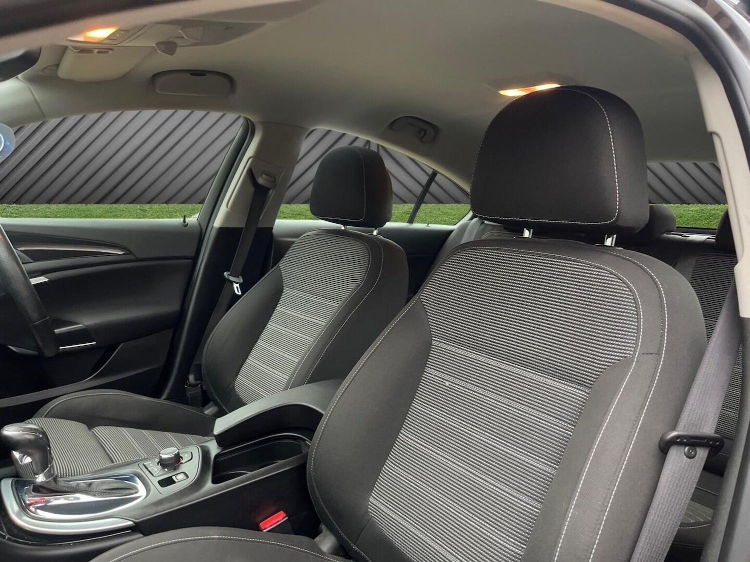 Used Vauxhall Insignia 2011 for sale - 77370598: Photo 15