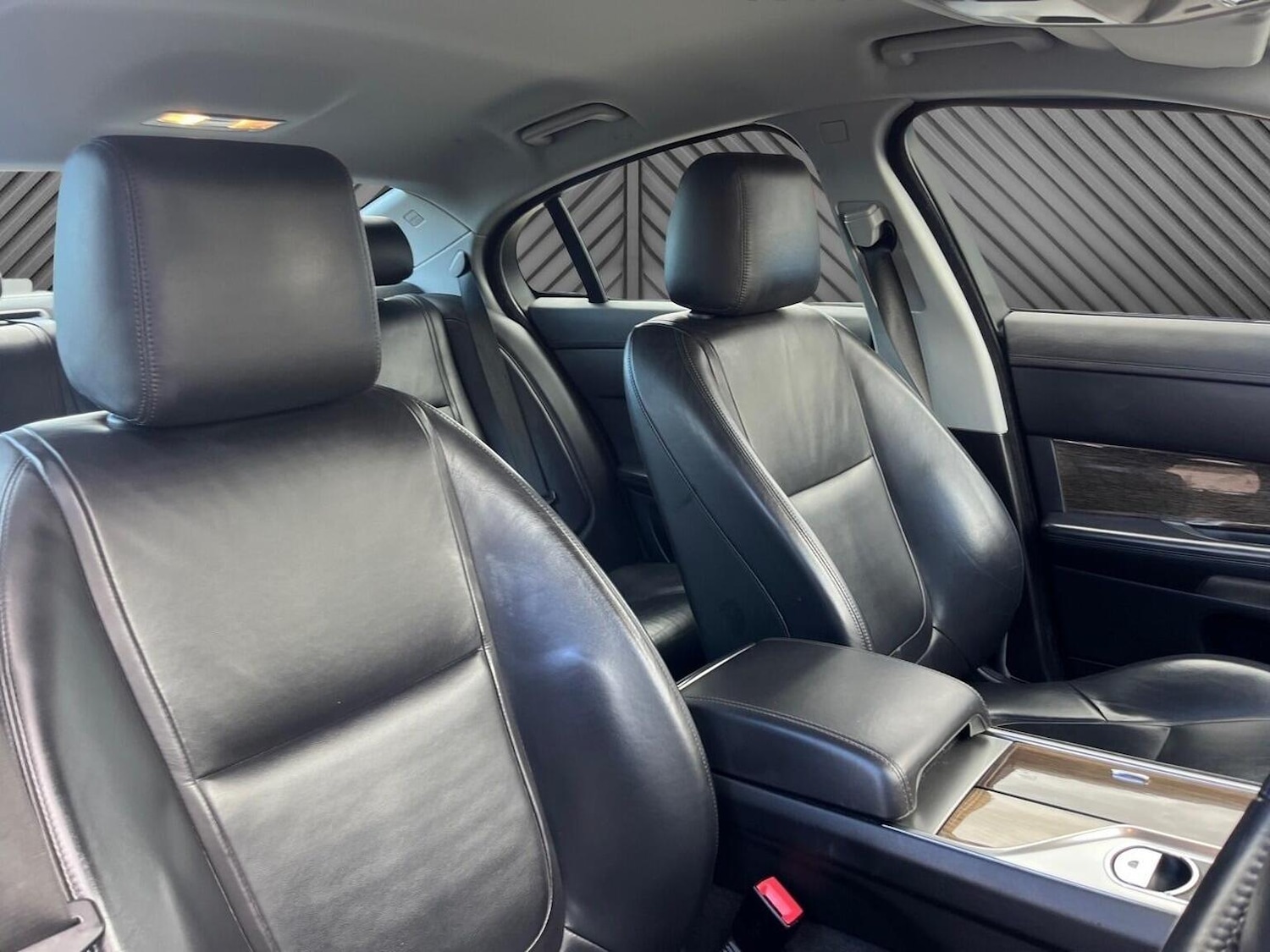 Used Jaguar XF 2012 for sale - 78070437: Photo 16