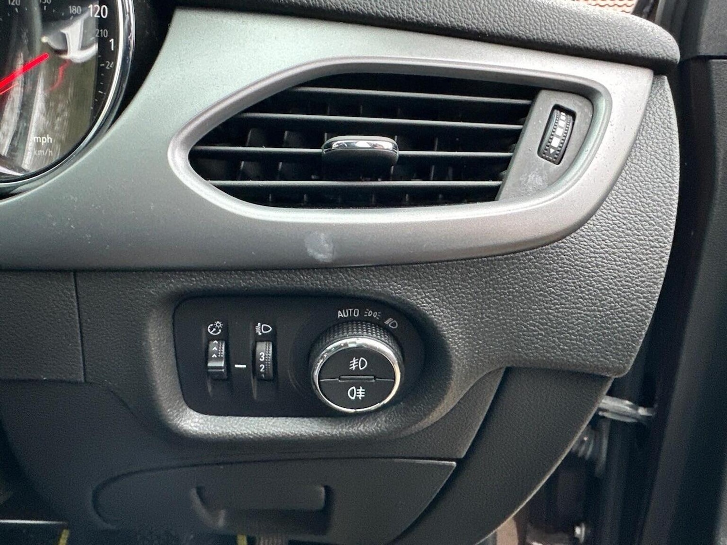 Used Vauxhall Astra 2019 for sale - 77508601: Photo 18