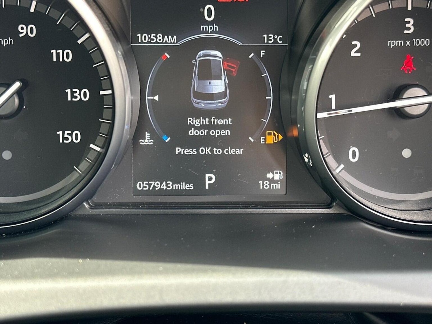 Used Land Rover Discovery Sport 2018 for sale - 78098185: Photo 25