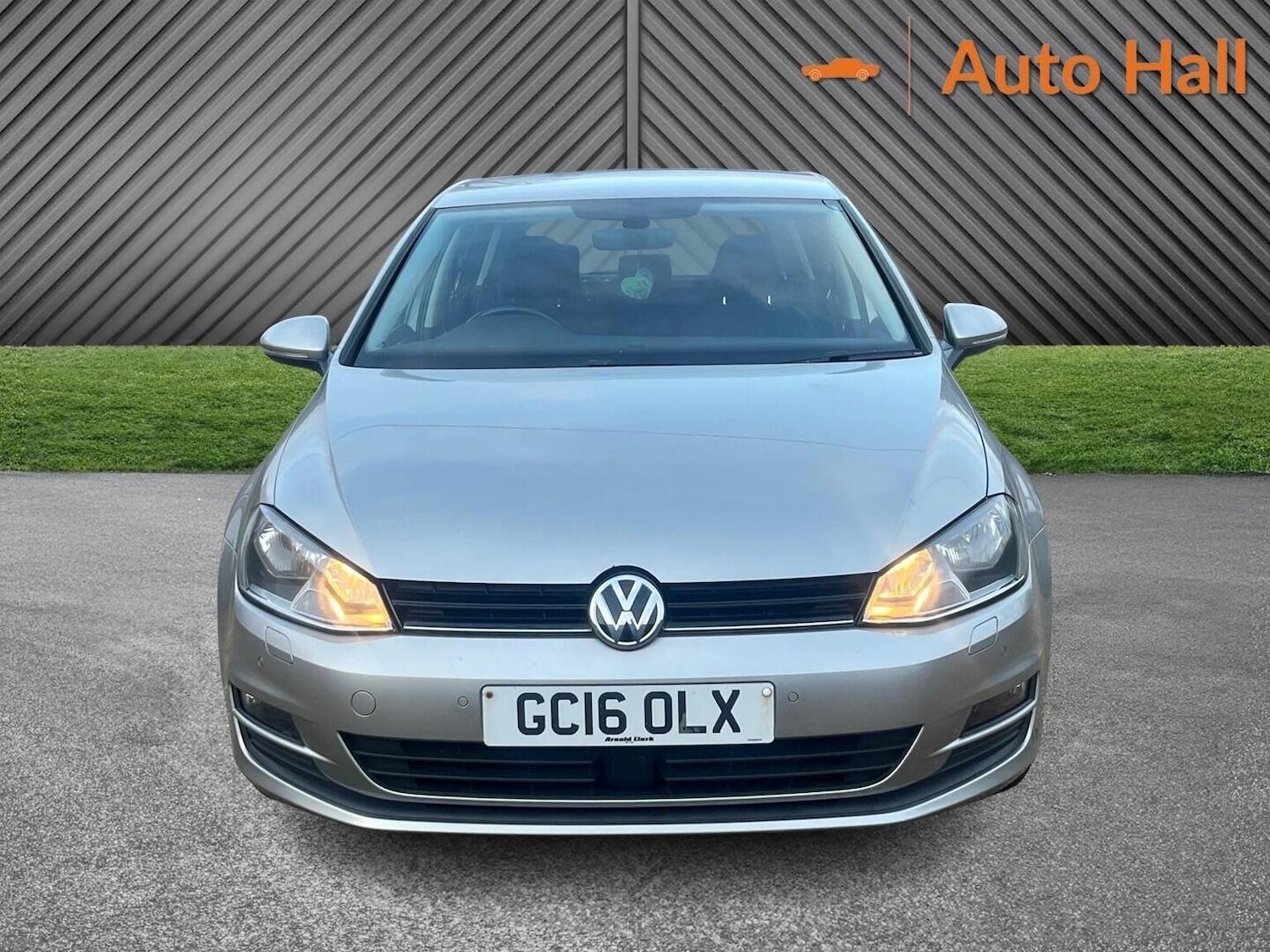 Used Volkswagen Golf 2016 for sale - 76951114: Photo 2