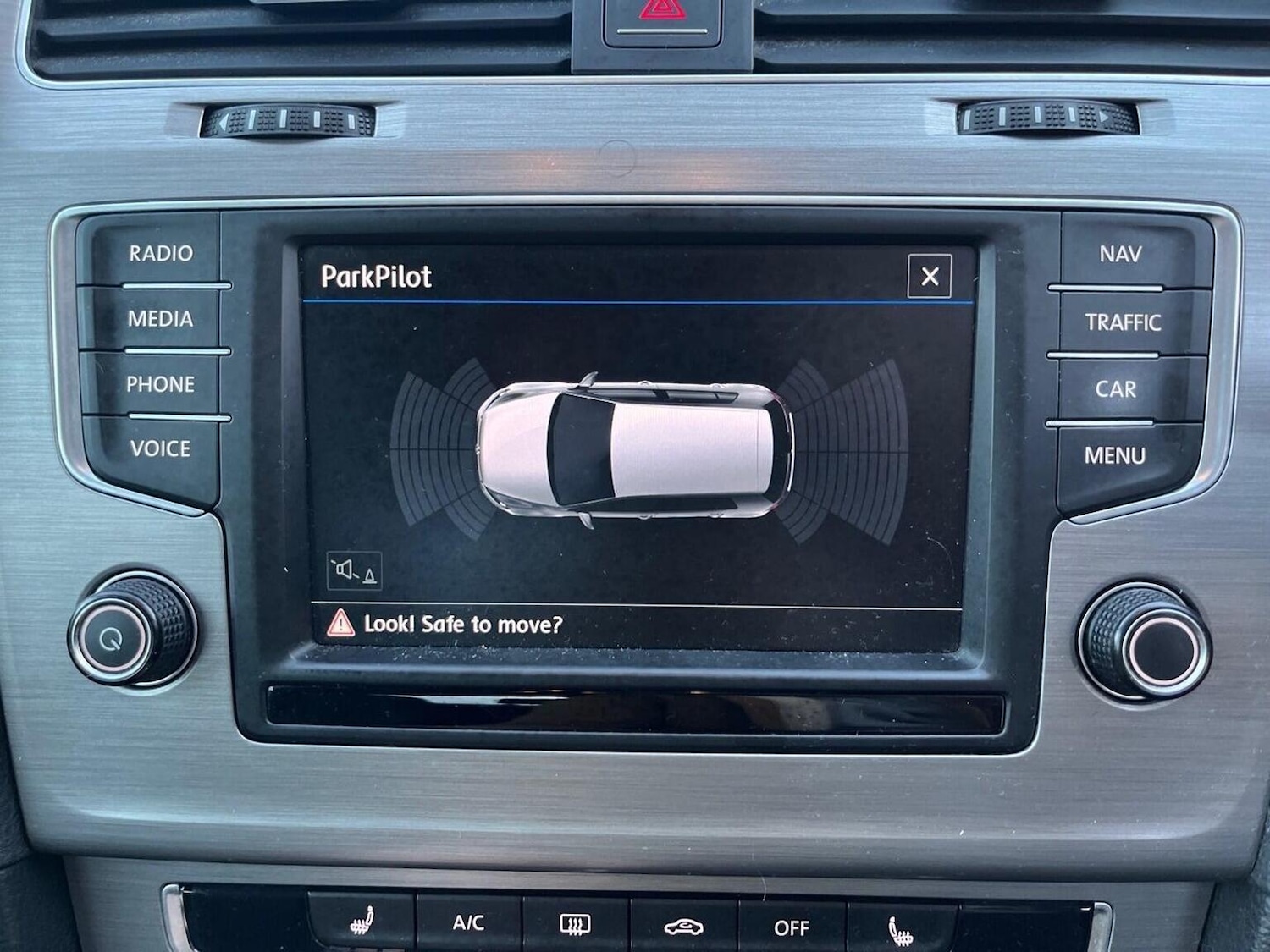 Used Volkswagen Golf 2016 for sale - 76951114: Photo 25