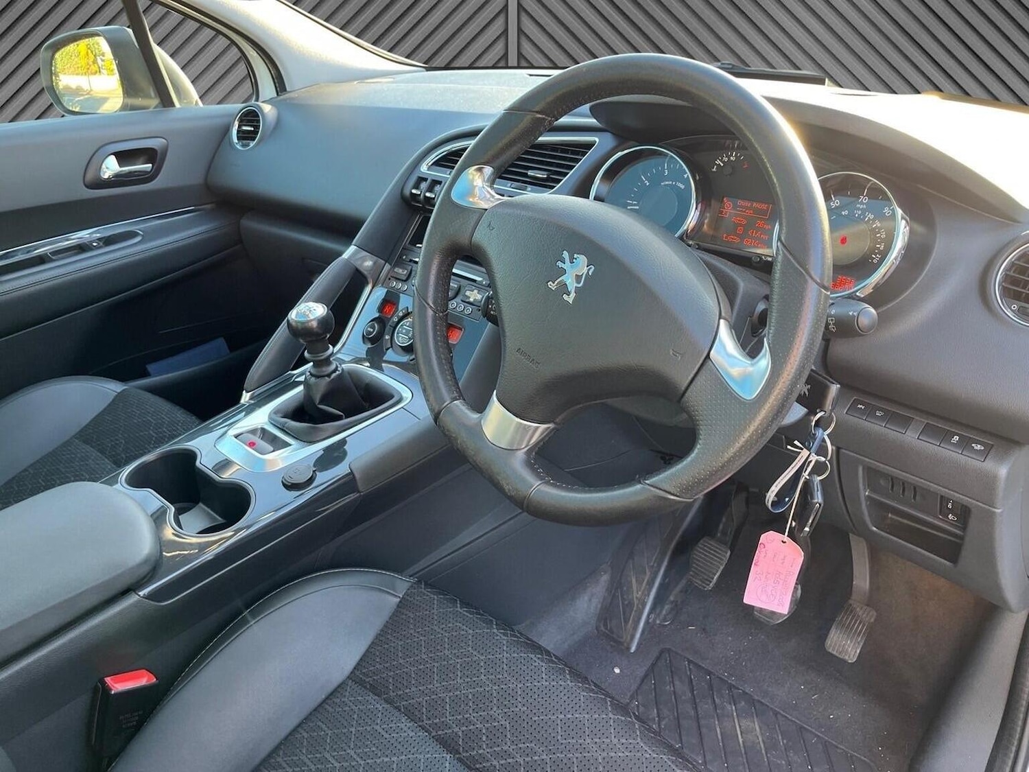 Used Peugeot 3008 2015 for sale - 77008147: Photo 12