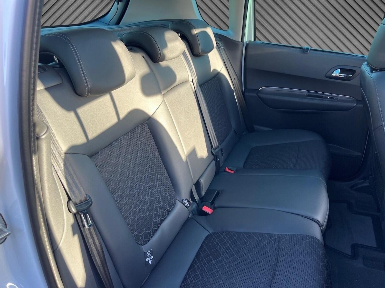 Used Peugeot 3008 2015 for sale - 77008147: Photo 18