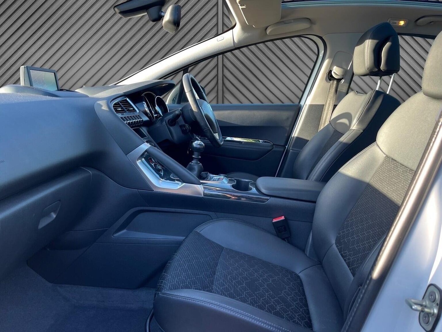 Used Peugeot 3008 2015 for sale - 77008147: Photo 30