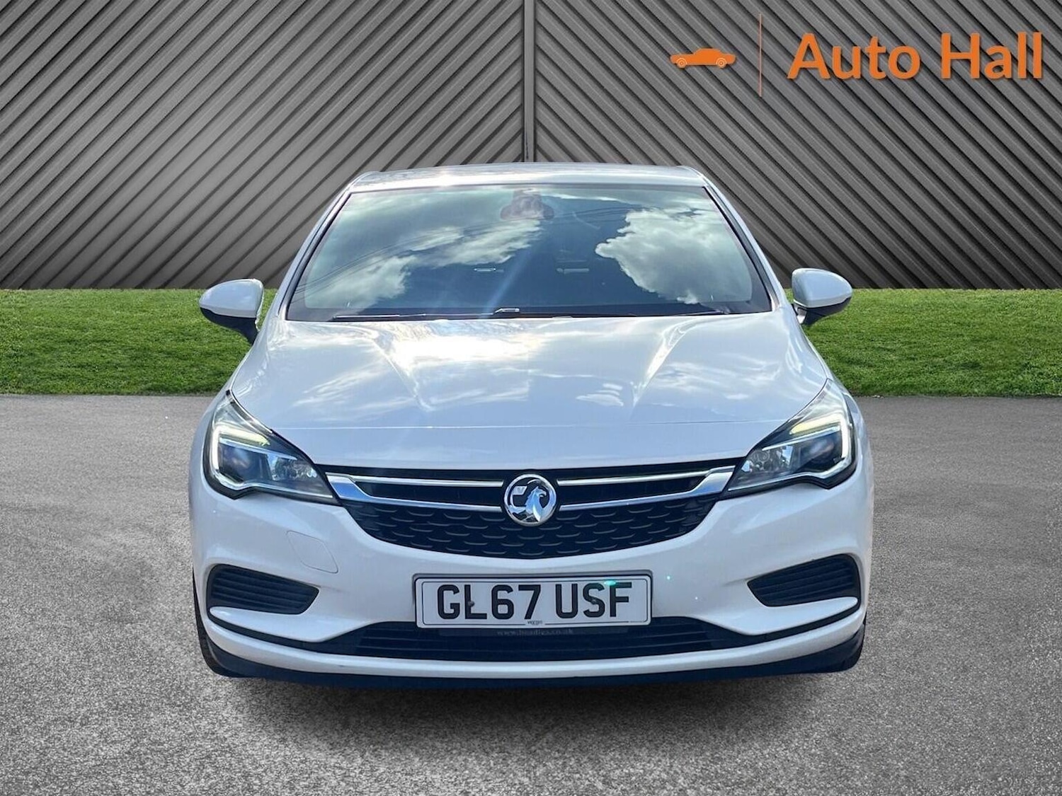 Used Vauxhall Astra 2017 for sale - 77891644: Photo 2