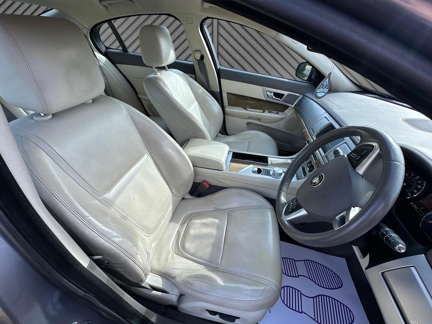 Used Jaguar XF 2014 for sale - 78018304: Photo 13