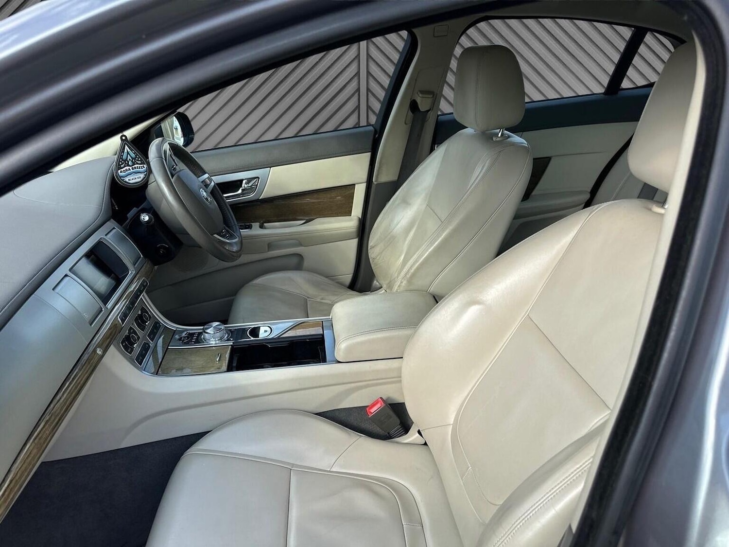 Used Jaguar XF 2014 for sale - 78018304: Photo 18