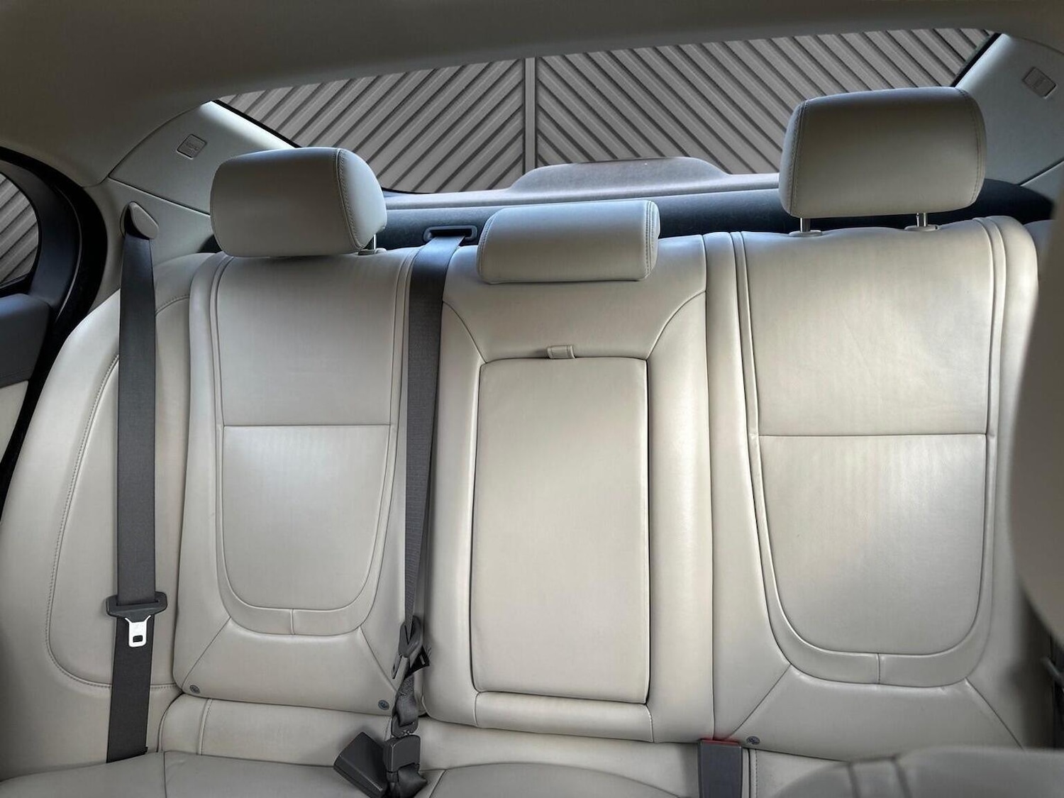 Used Jaguar XF 2014 for sale - 78018304: Photo 21