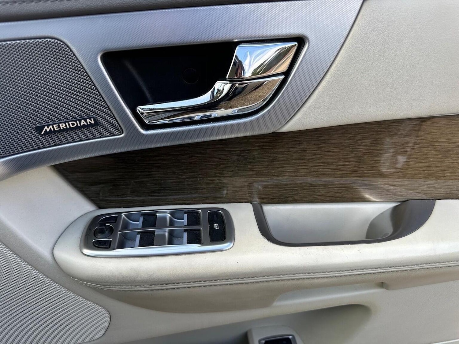 Used Jaguar XF 2014 for sale - 78018304: Photo 25