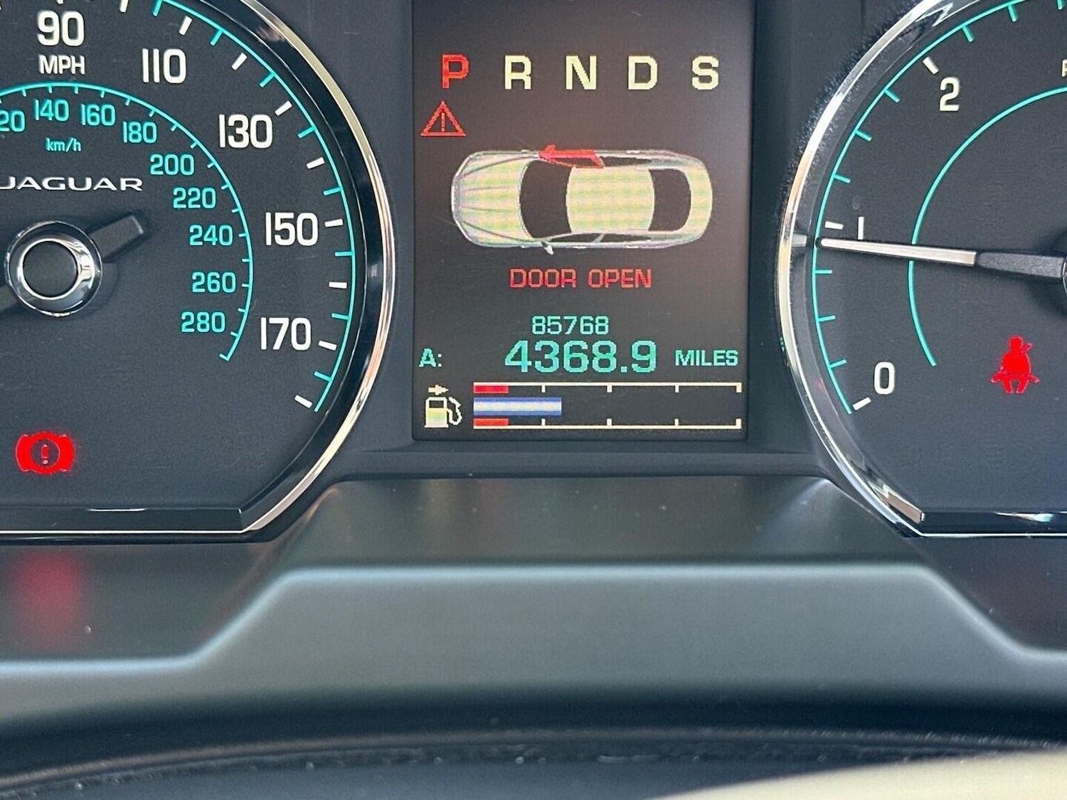 Used Jaguar XF 2014 for sale - 78018304: Photo 26