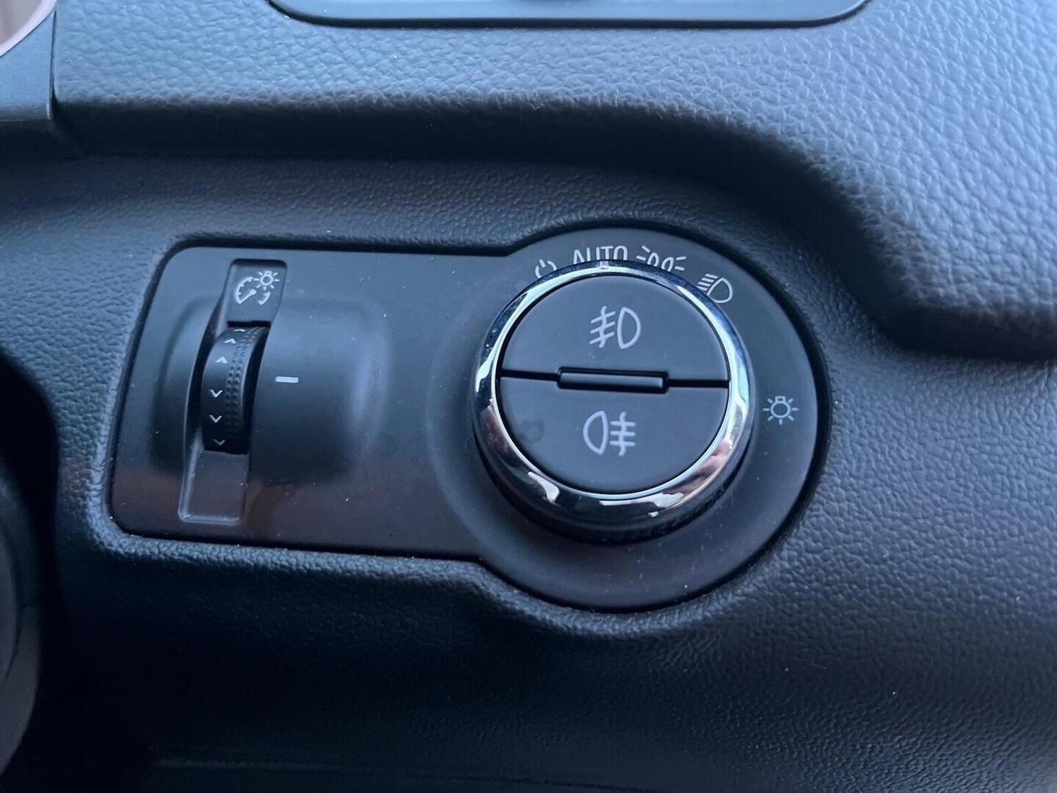 Used Vauxhall Insignia 2017 for sale - 77781768: Photo 20