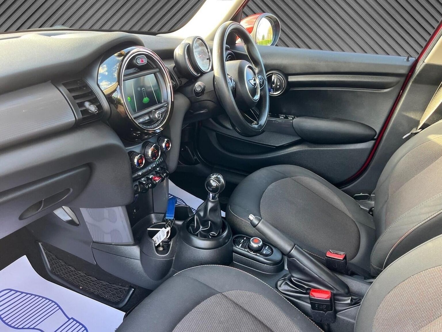 Used MINI Hatch 2018 for sale - 76896938: Photo 14