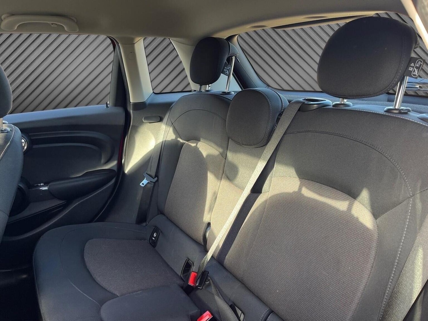 Used MINI Hatch 2018 for sale - 76896938: Photo 18