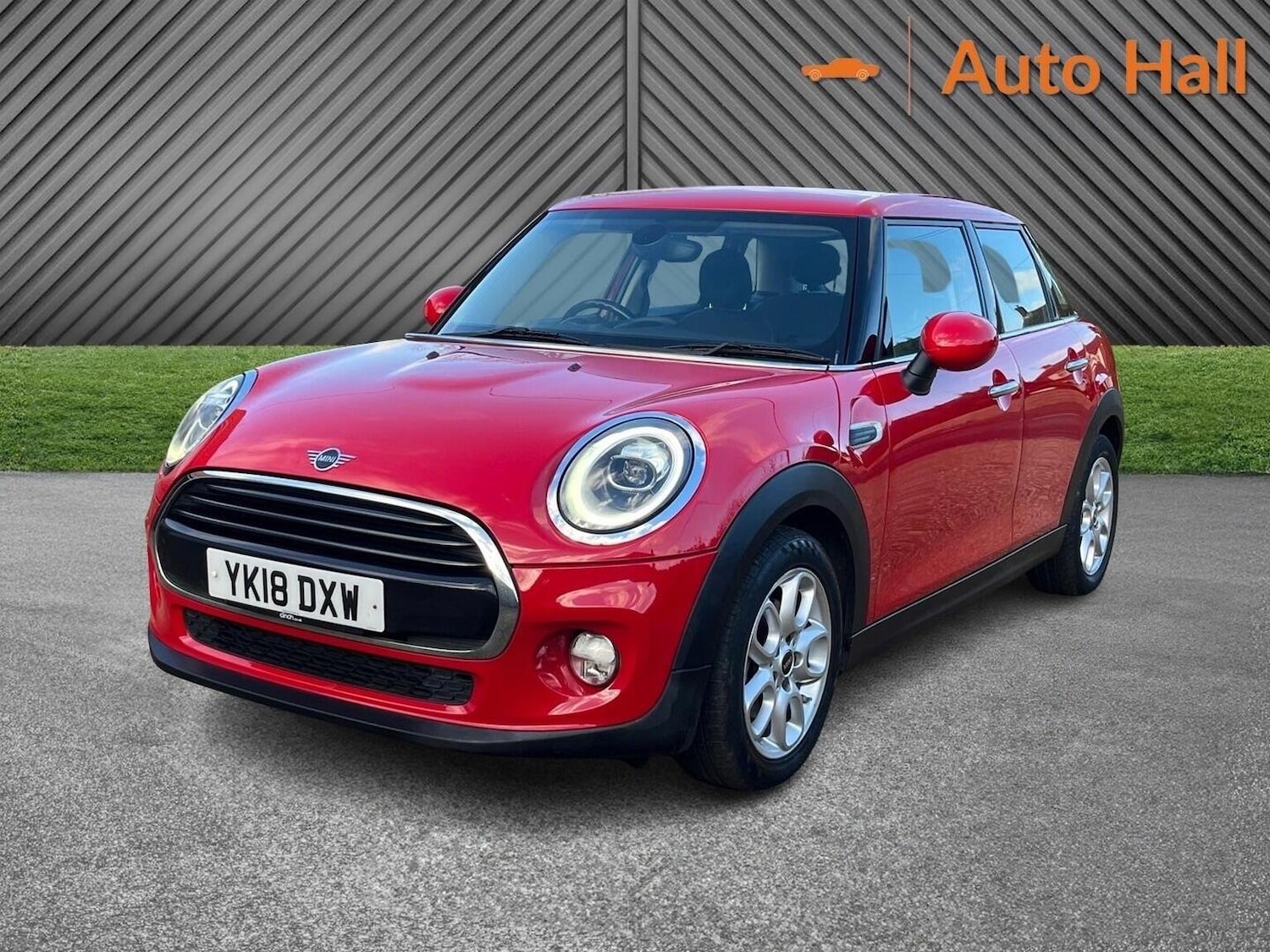 Used MINI Hatch 2018 for sale - 76896938: Photo 3