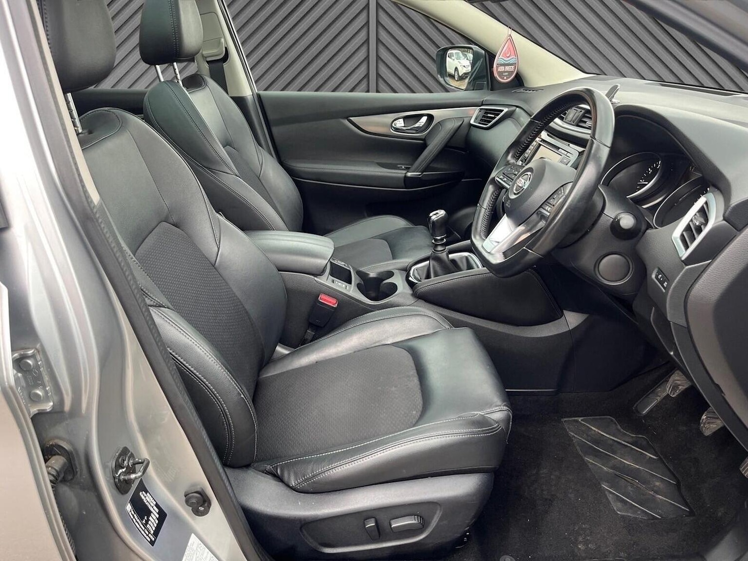 Used Nissan Qashqai 2017 for sale - 78098189: Photo 15