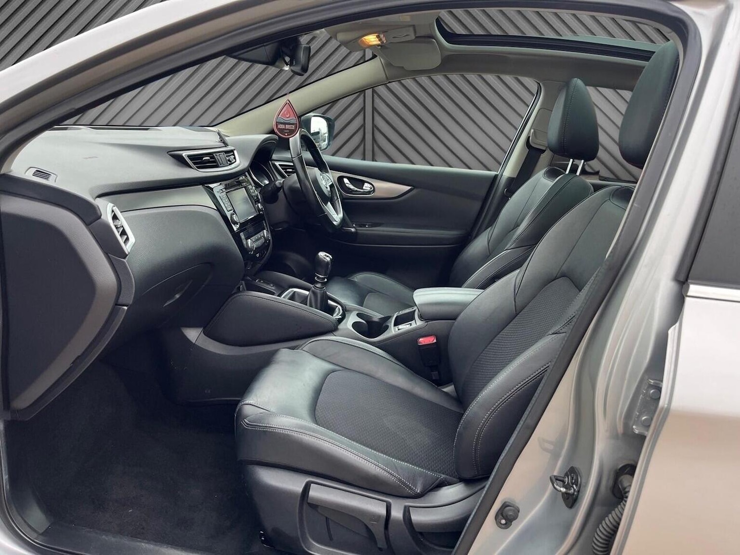 Used Nissan Qashqai 2017 for sale - 78098189: Photo 16