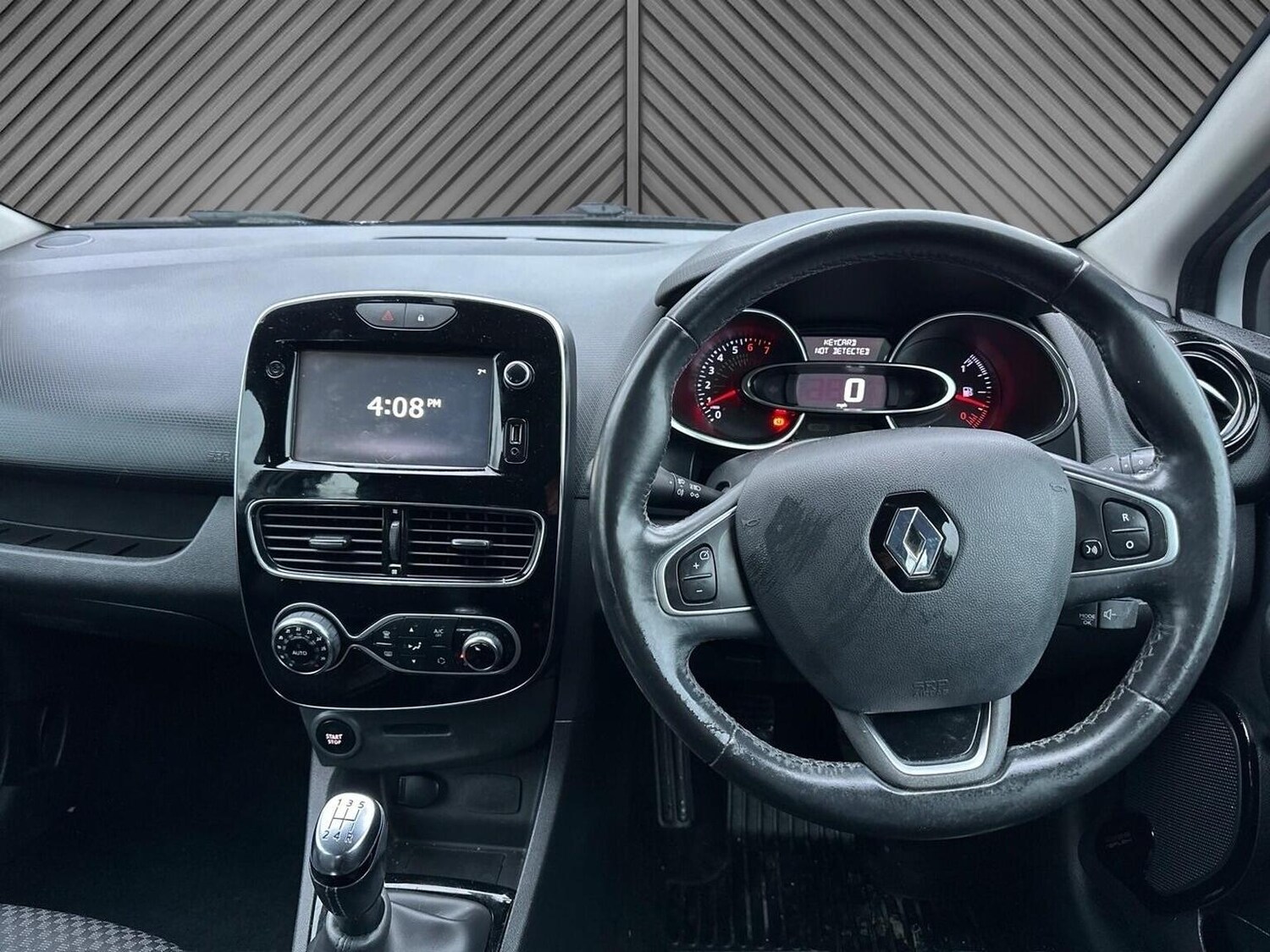 Used Renault Clio 2016 for sale - 77508602: Photo 14