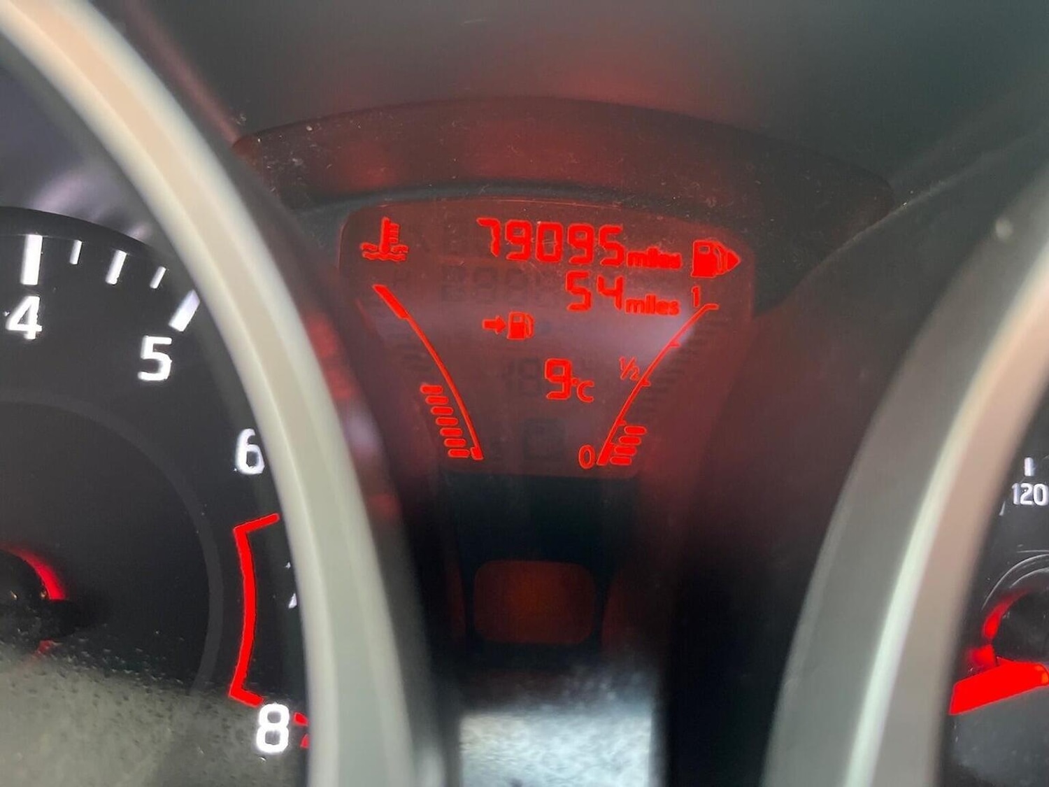 Used Nissan Juke 2015 for sale - 77251157: Photo 25