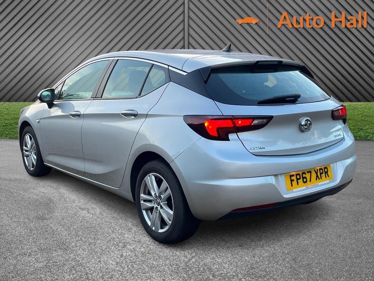 Used Vauxhall Astra 2017 for sale - 76956940: Photo 5