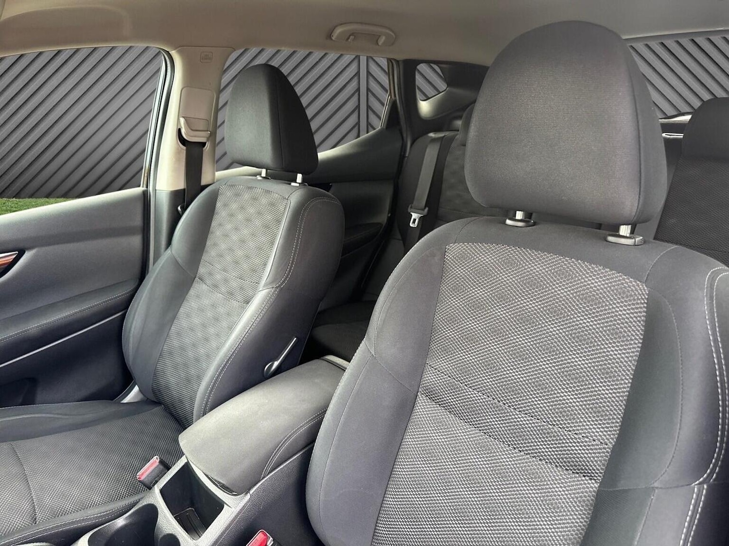 Used Nissan Qashqai 2016 for sale - 77837006: Photo 29