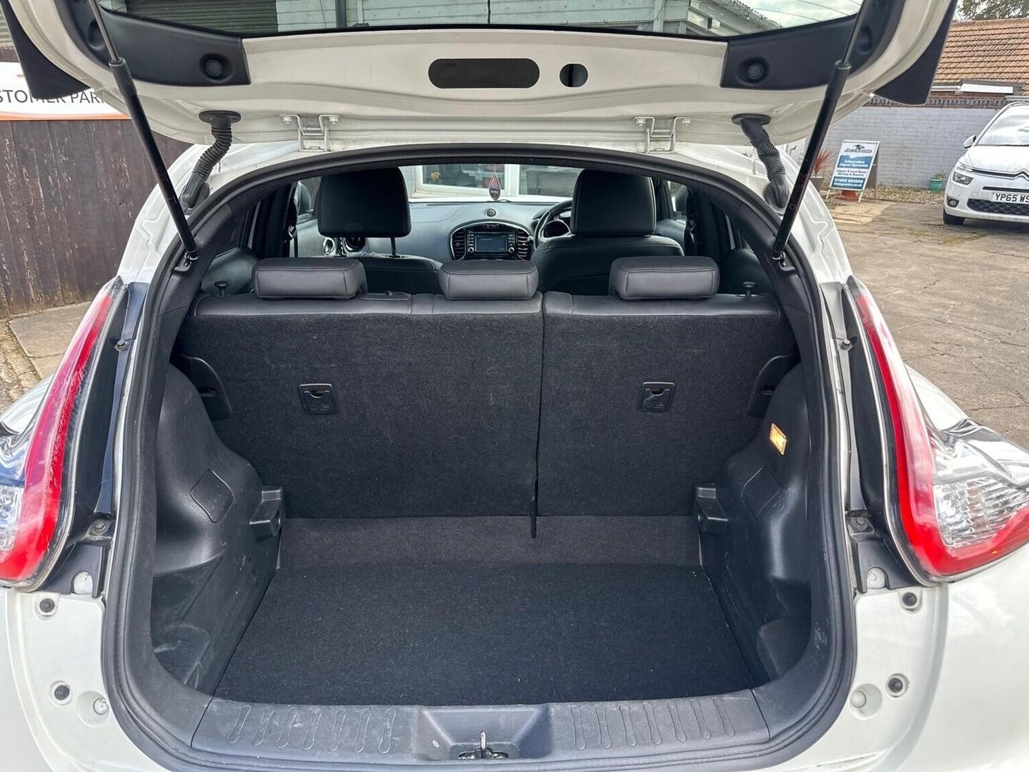 Used Nissan Juke 2015 for sale - 78112049: Photo 24