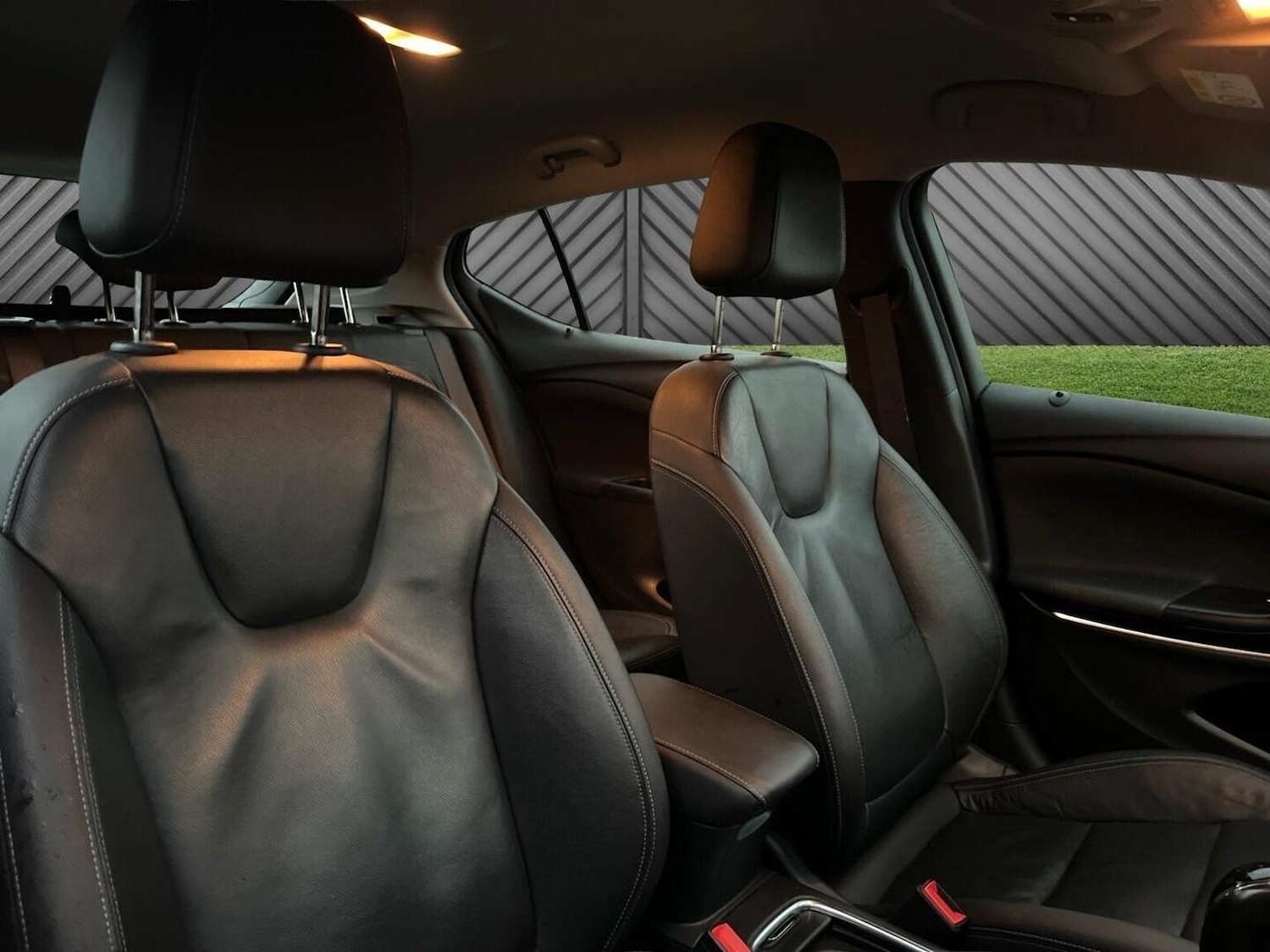 Used Vauxhall Astra 2017 for sale - 76963348: Photo 12