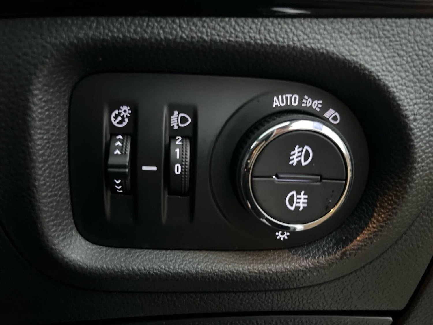 Used Vauxhall Astra 2017 for sale - 76963348: Photo 24