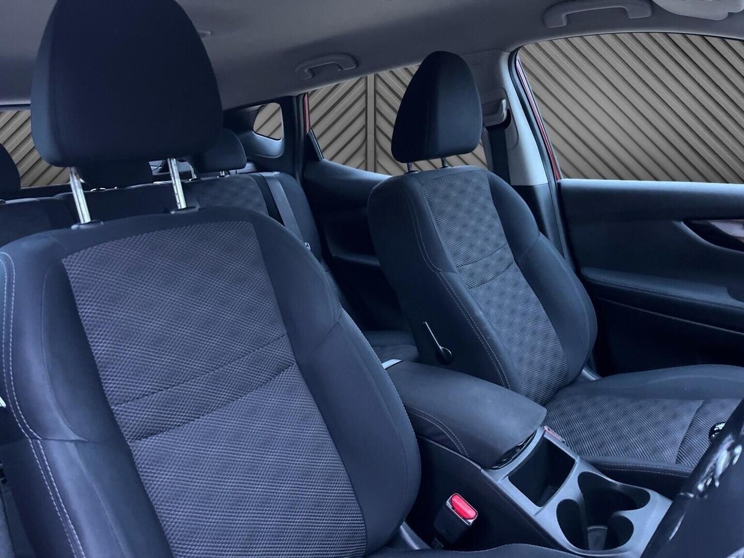 Used Nissan Qashqai 2015 for sale - 77342605: Photo 14