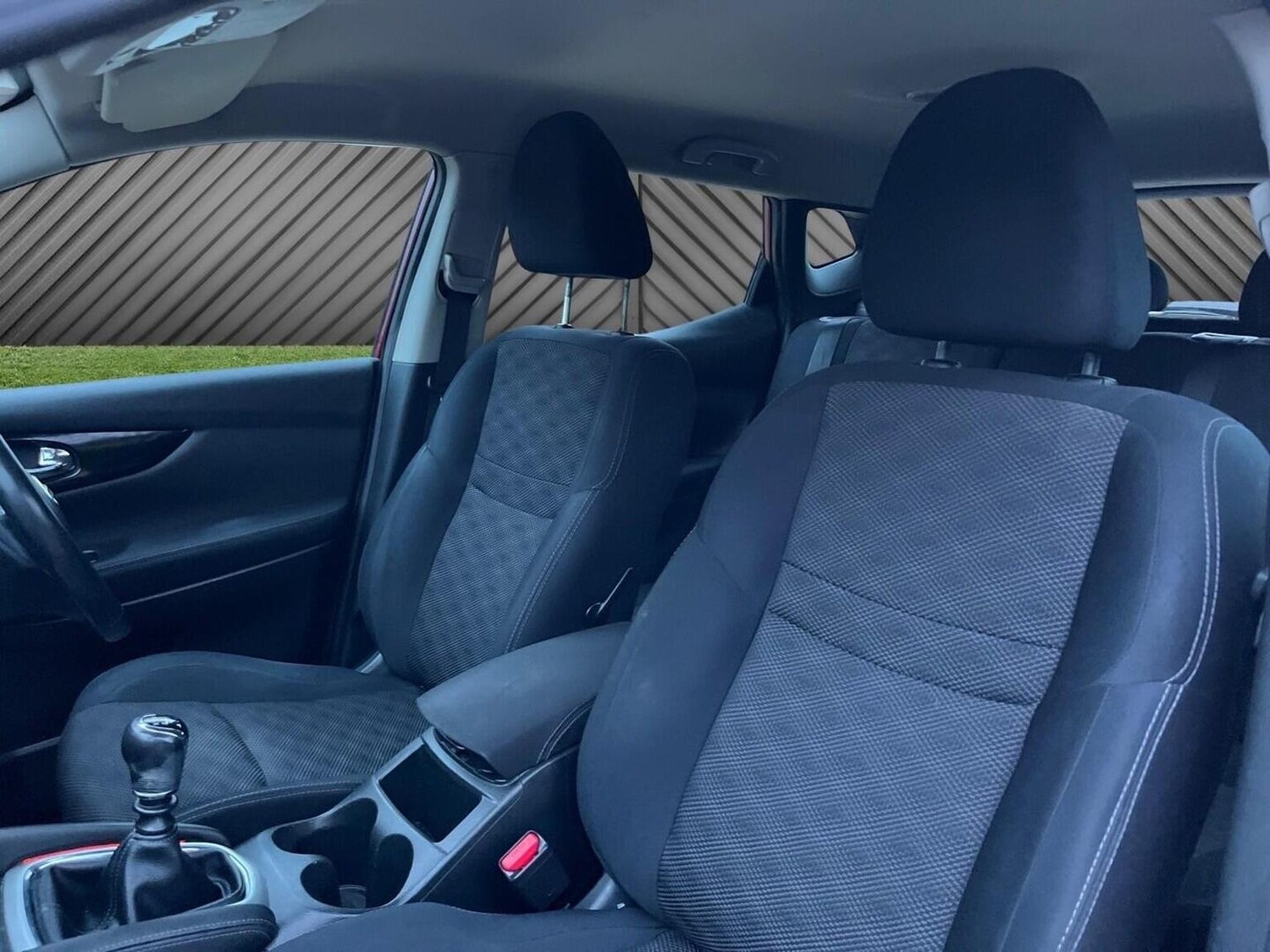 Used Nissan Qashqai 2015 for sale - 77342605: Photo 17