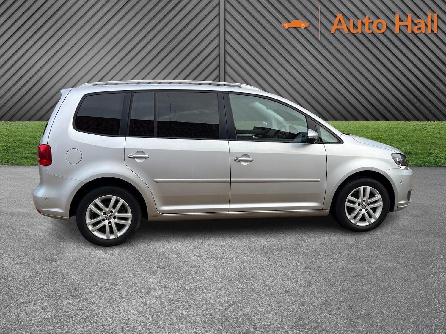 Used Volkswagen Touran 2013 for sale - 77173234: Photo 10