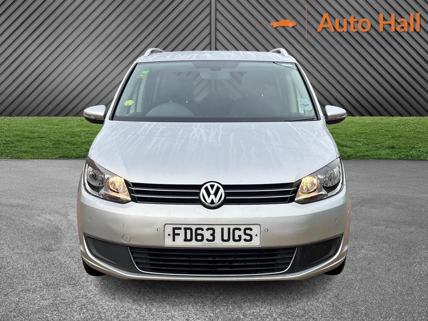 Used Volkswagen Touran 2013 for sale - 77173234: Photo 2