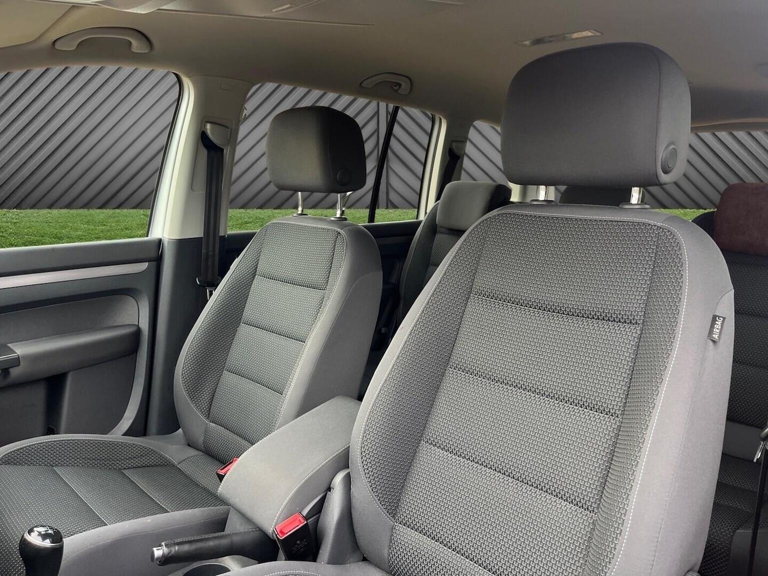 Used Volkswagen Touran 2013 for sale - 77173234: Photo 30