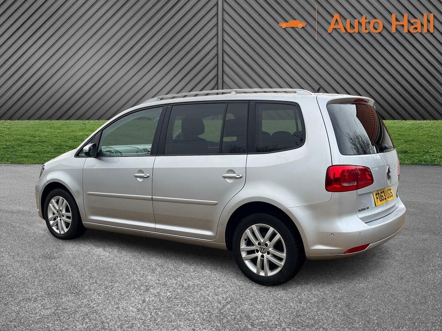 Used Volkswagen Touran 2013 for sale - 77173234: Photo 4