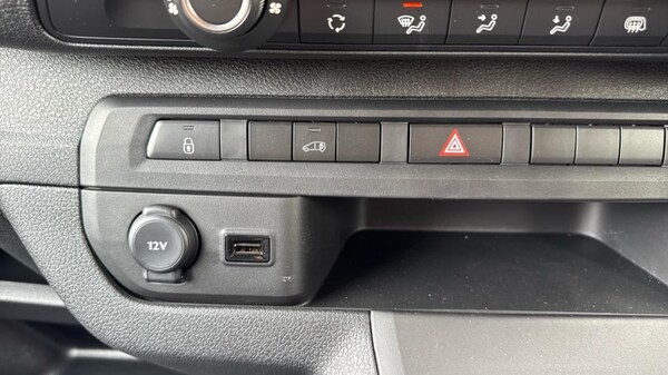 Used Peugeot Expert 2023 for sale - 74384973: Photo 28