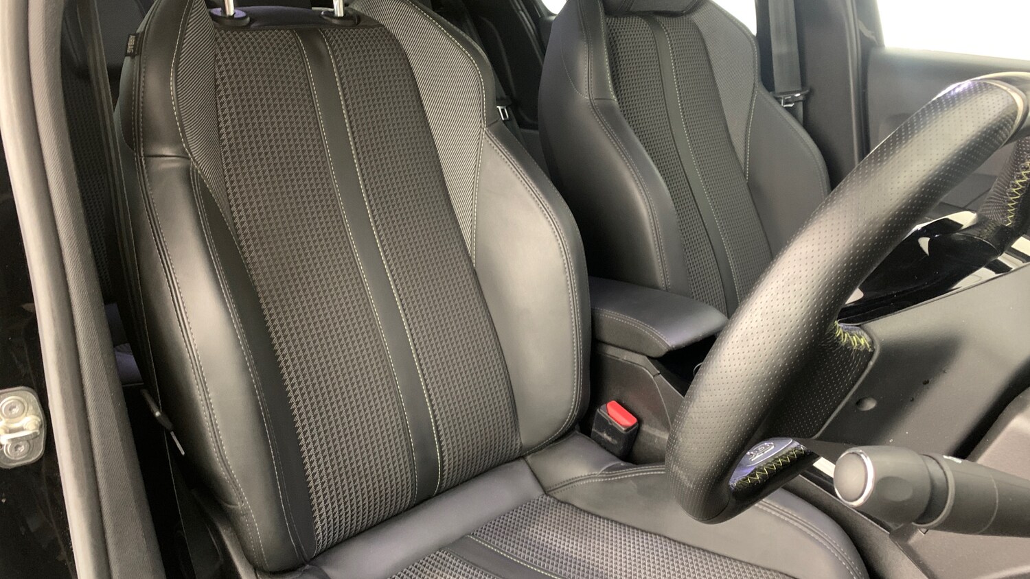 Used Peugeot 208 2022 for sale - 75840871: Photo 33