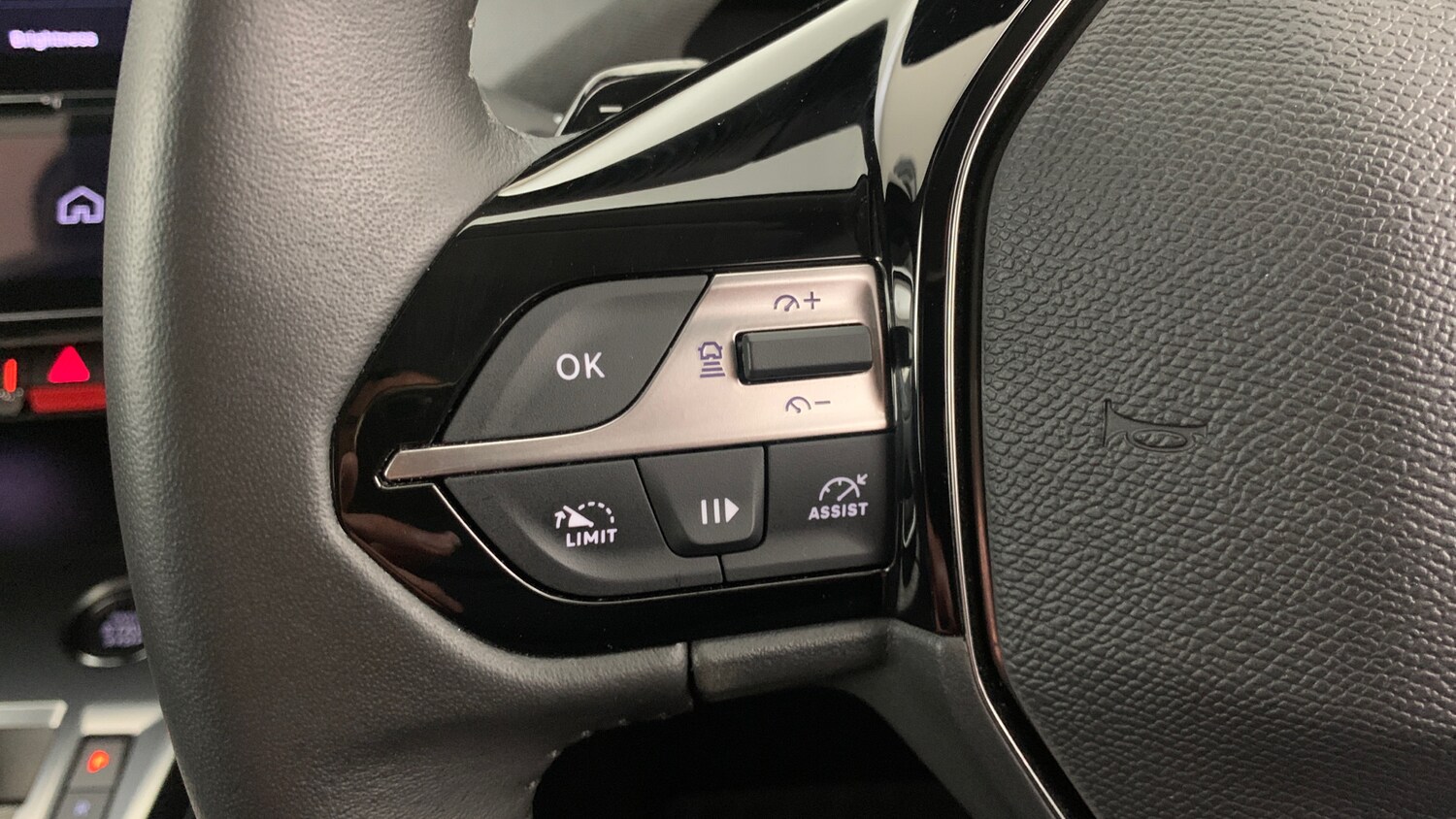 Used Peugeot 308 SW 2024 for sale - 76419707: Photo 19