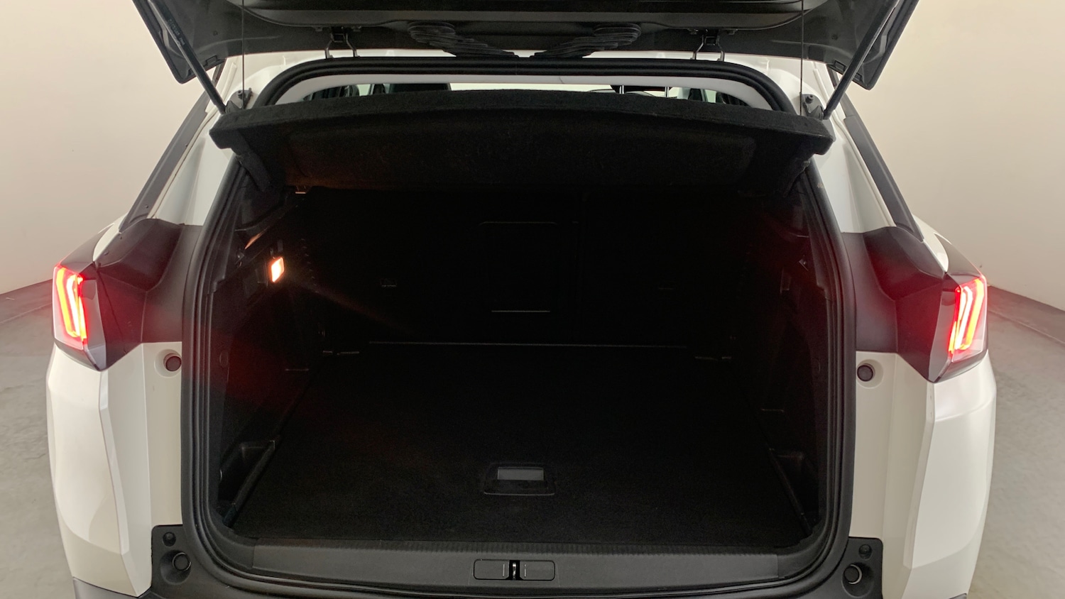 Used Peugeot 3008 2022 for sale - 76586391: Photo 5